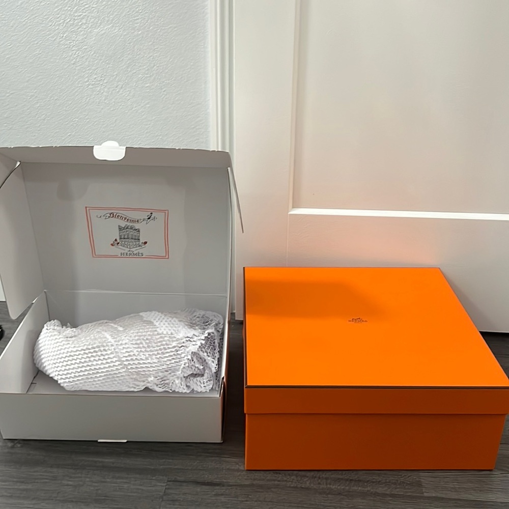 Hermès xtra large box and large box 100% authentic
